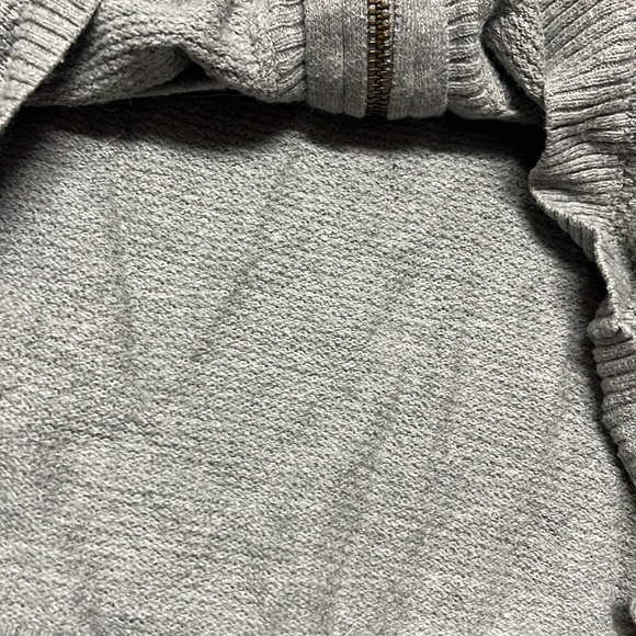 Gap zip up - Picture 3 of 6